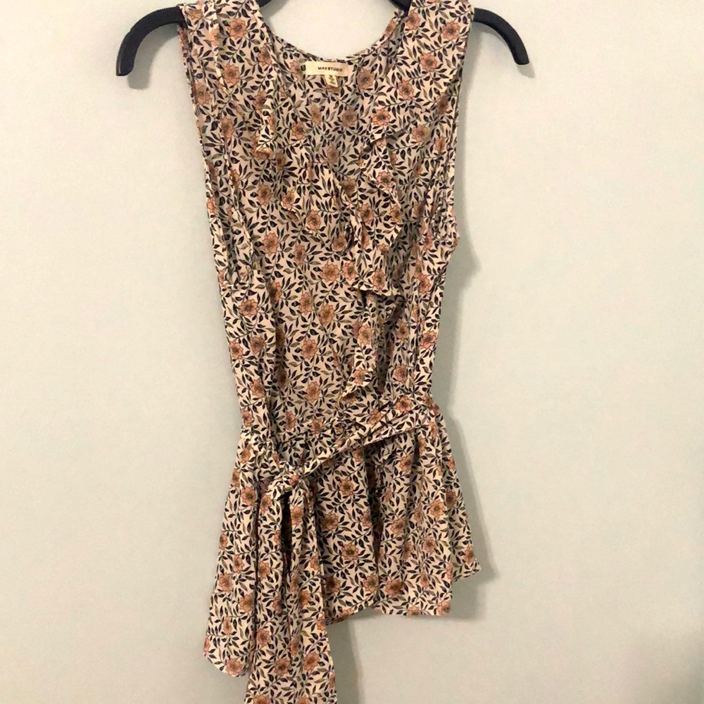 Max Studio floral peplum blouse size M. EUC worn once.